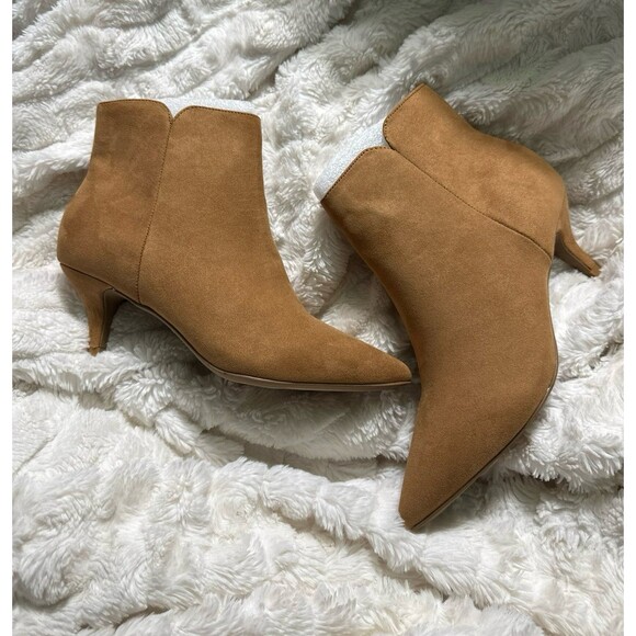 NEW Journee Collection Isobel Women's Size 8.5 Tan Faux Suede Ankle Boots - Picture 8 of 9